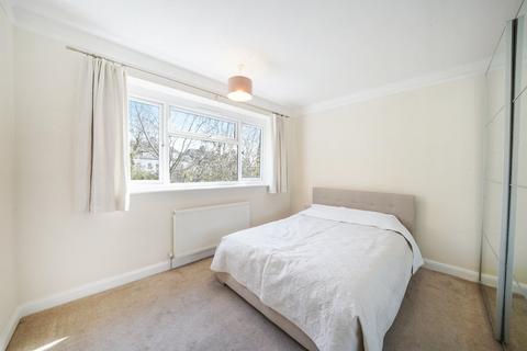 Flat 4, Clock House Court Clock House Road, Beckenham, BR3 4JR
