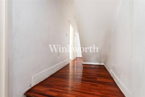 34a Keston Road, London, N17 6PN
