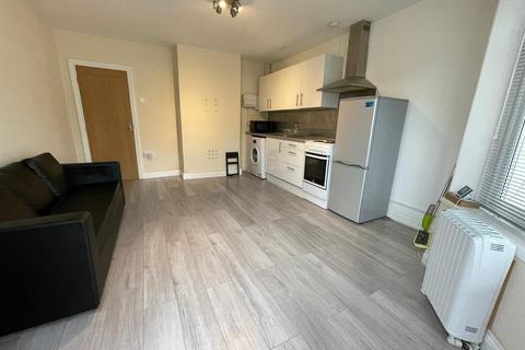 1 bedroom maisonette to rent, Woodcote Avenue, Mill Hill