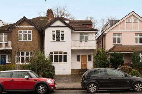 4 bedroom flat to rent, Priory Gardens, Highgate, N6