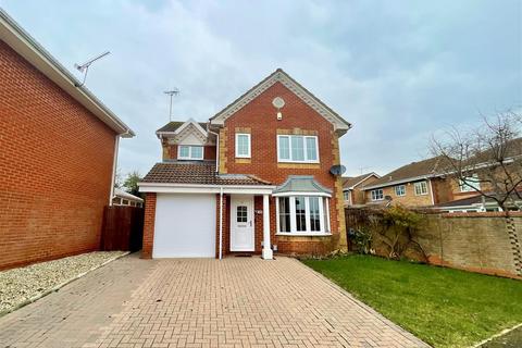 3 bedroom detached house for sale, Horseshoe Crescent, Peatmoor, Swindon