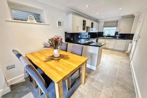 17a Alexandra Road, Fordingbridge, SP6 1EJ