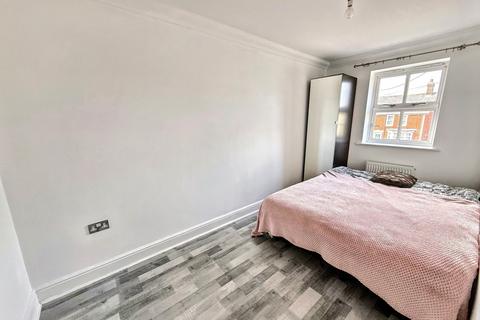 17a Alexandra Road, Fordingbridge, SP6 1EJ