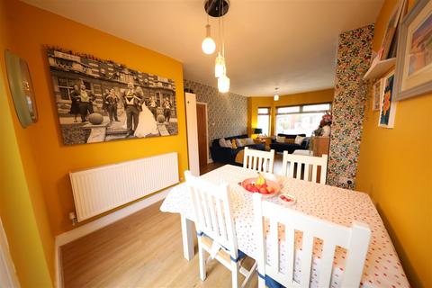 11 Briarfield Road, Hull, HU5 4HX