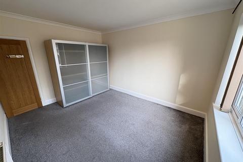 2 bedroom apartment to rent, Otley Road, Headingley, Leeds, LS6 3PX