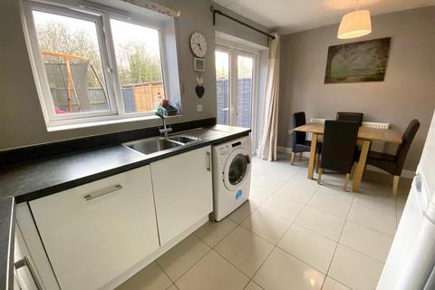 3 bedroom terraced house for sale, Holgate Drive, Shrewsbury