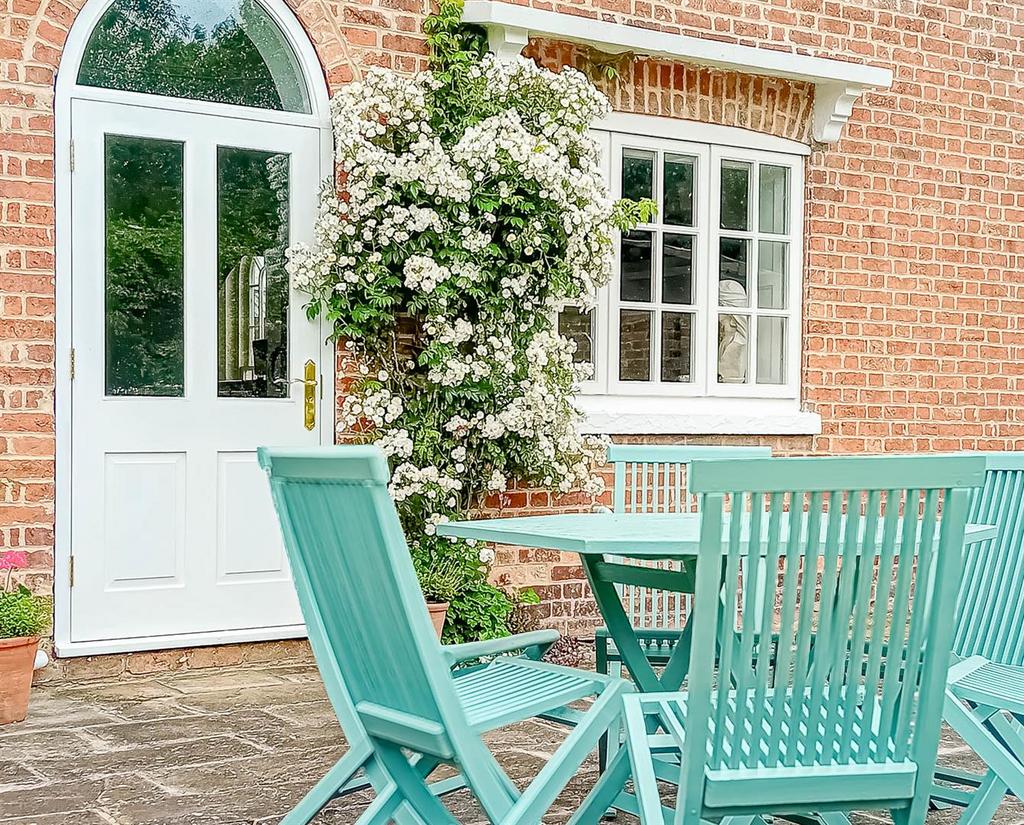 Patio 9.jpg