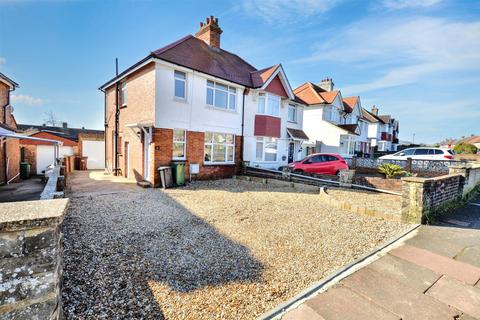 3 bedroom semi-detached house to rent, Brodrick Road, Eastbourne