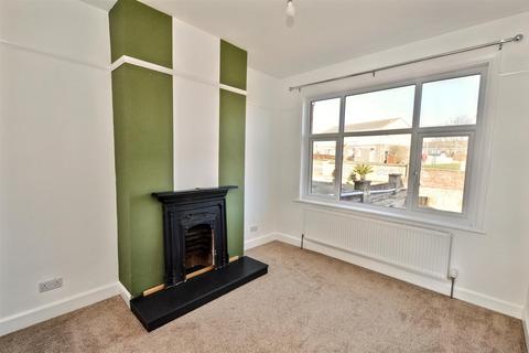 3 bedroom semi-detached house to rent, Brodrick Road, Eastbourne