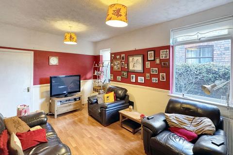 4 bedroom terraced house for sale, Birchfield Road, Widnes