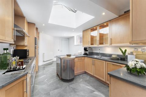 3 bedroom flat for sale, Frognal Rise, Hampstead, NW3