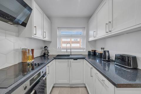 16 Edgewood Drive, Orpington, BR6 6LQ