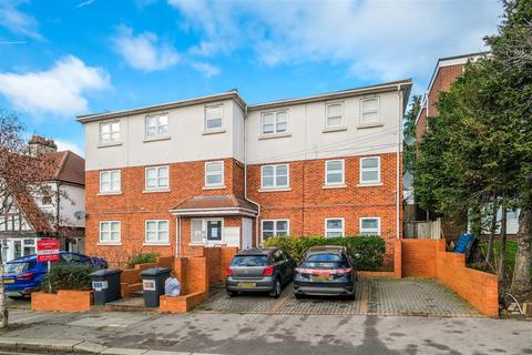 1 bedroom ground floor flat to rent, Wanstead Lane, Ilford, IG1