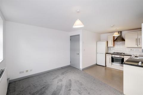 1 bedroom ground floor flat to rent, Wanstead Lane, Ilford, IG1