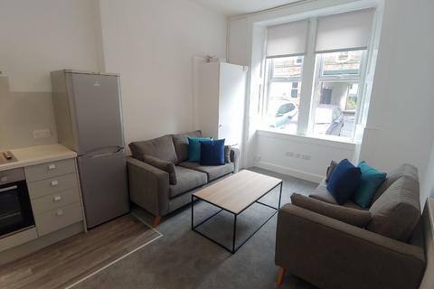 2 bedroom flat to rent, Albert Street, Edinburgh, EH7