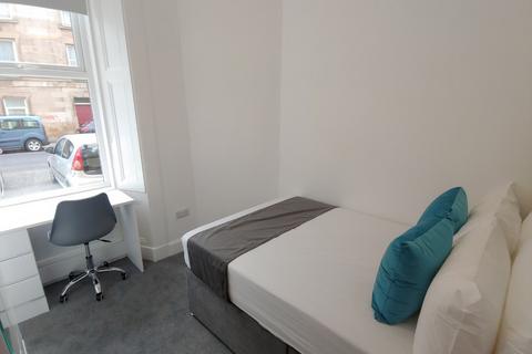 2 bedroom flat to rent, Albert Street, Edinburgh, EH7