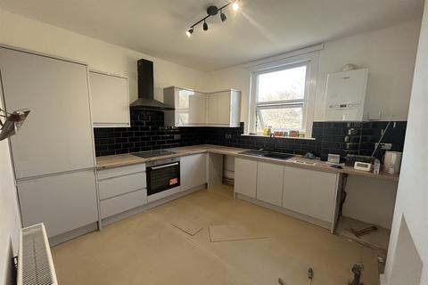 2 bedroom flat to rent, 2 bedroom 1st Floor Flat in Southend on Sea