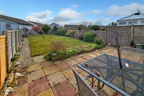 2 bedroom semi-detached bungalow for sale, Windward Close, Littlehampton