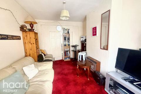 3 bedroom terraced house for sale, Priestfield Road, Gillingham