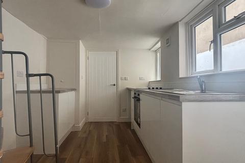 2 bedroom apartment to rent, Southgate Street, Gloucester GL1