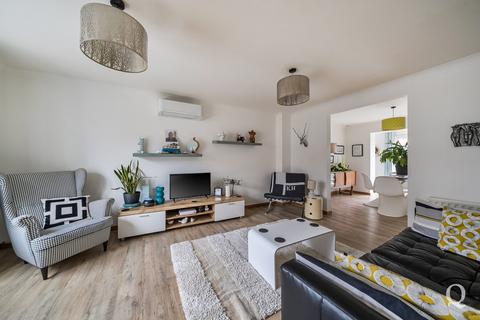 4 bedroom detached house for sale, Ladyfields Close, Bobbing, Sittingbourne, Kent, ME9