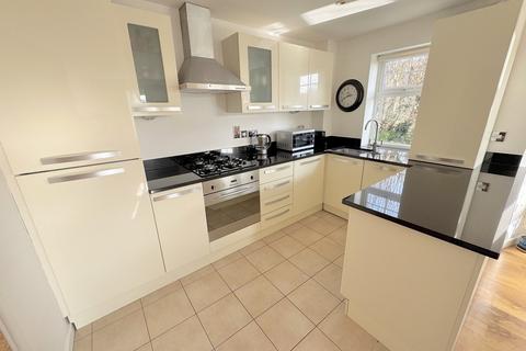 2 bedroom flat for sale, 6a Birds Hill Road, Poole, BH15