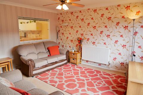 3 bedroom terraced house for sale, Page Close, Calne