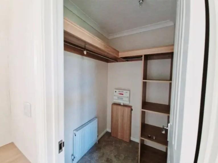 Wardrobe.jpg
