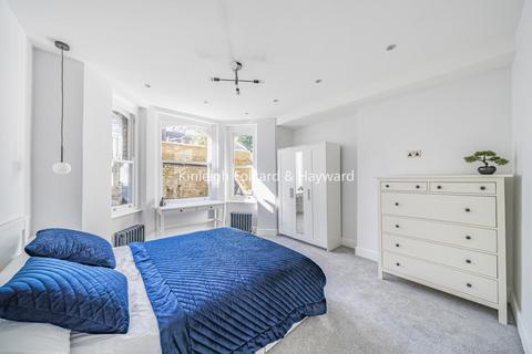 3 bedroom flat for sale, Tetherdown, Muswell Hill