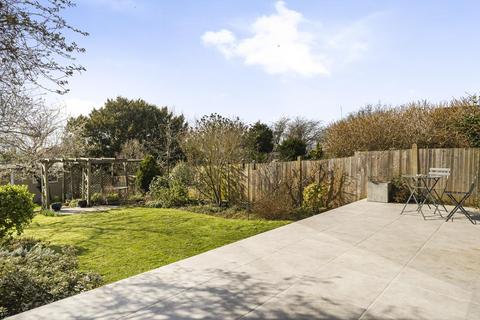 3 bedroom detached house for sale, Waddington Way, Crystal Palace