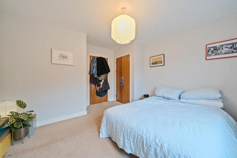 2 bedroom flat for sale, St Georges Grove, Earlsfield