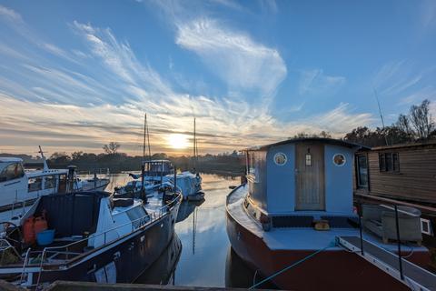 2 bedroom houseboat for sale, Mystery Quay, Dock Lane, IP12 1PE