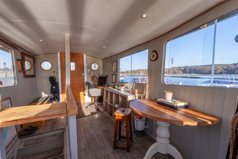 2 bedroom houseboat for sale, Mystery Quay, Dock Lane, IP12 1PE