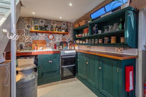 2 bedroom houseboat for sale, Mystery Quay, Dock Lane, IP12 1PE
