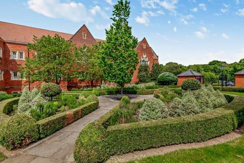 3 bedroom ground floor maisonette for sale, The Galleries, Brentwood, Essex