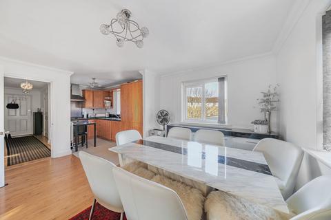12 Fentiman Way, Harrow, HA2 8FD