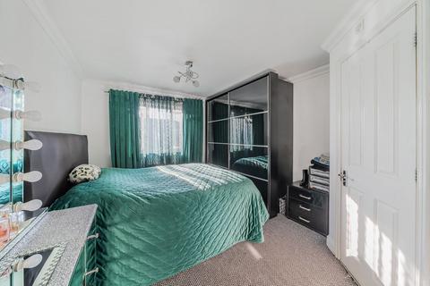 12 Fentiman Way, Harrow, HA2 8FD