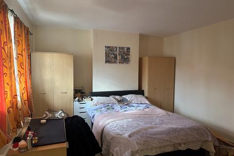 3 bedroom end of terrace house to rent, Grays Road, Oxford, Oxfordshire