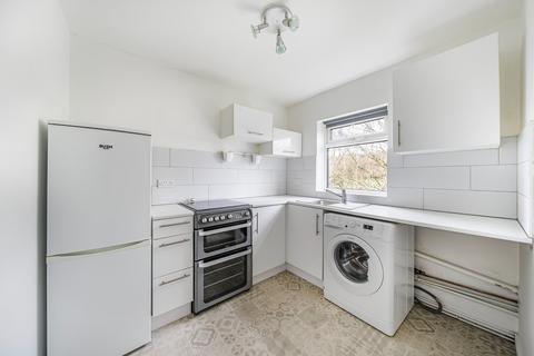 2 bedroom flat for sale, Blackmoor Court, Leeds LS17