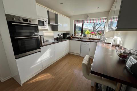 4 bedroom detached house for sale, Woodlands Road, Stalybridge SK15