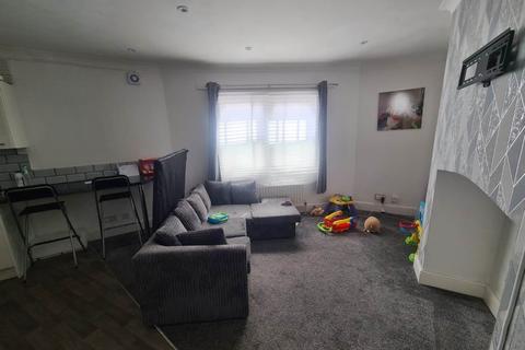 2 bedroom end of terrace house to rent, Priory Lane, , Royston