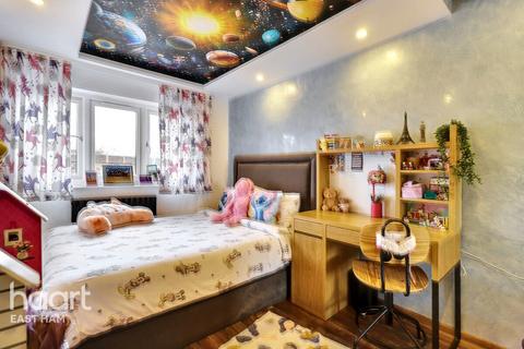 36 Renfrew Close, London, E6 5PG