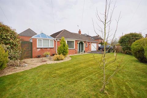 2 bedroom detached bungalow for sale, Shorts Green Lane, Motcombe