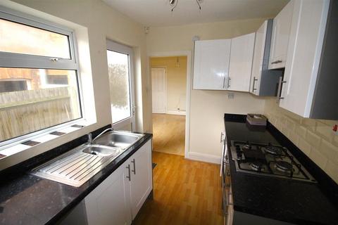 3 bedroom terraced house to rent, South Street, Rugby