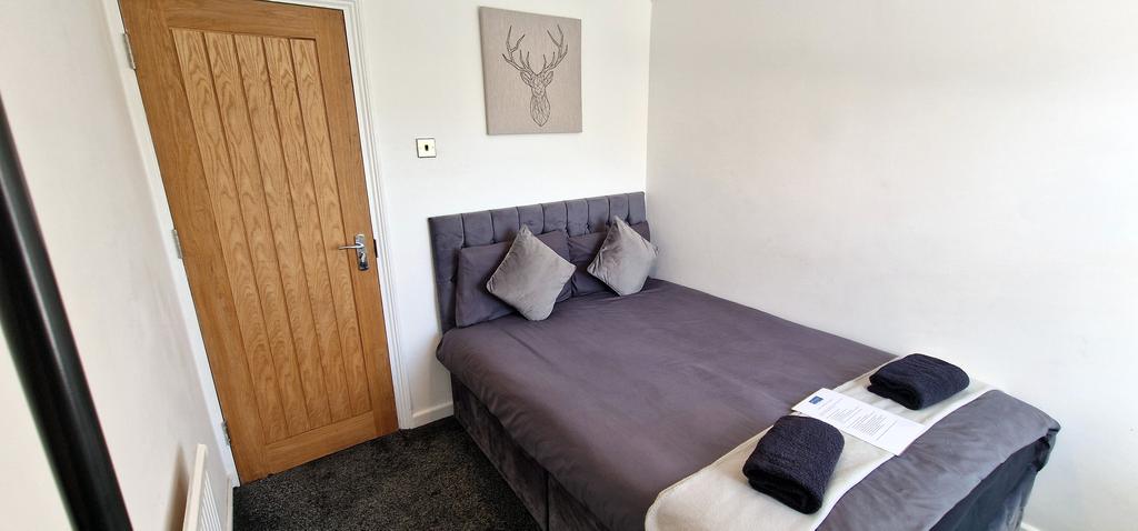Rear Bedroom