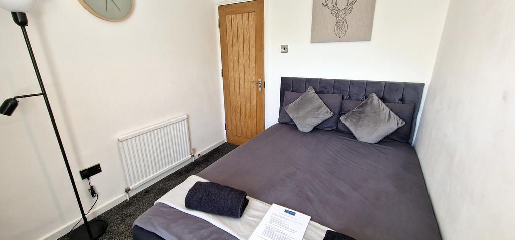 Rear Bedroom