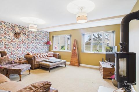 4 bedroom semi-detached house for sale, Holton Road, Buckingham, MK18 1PQ