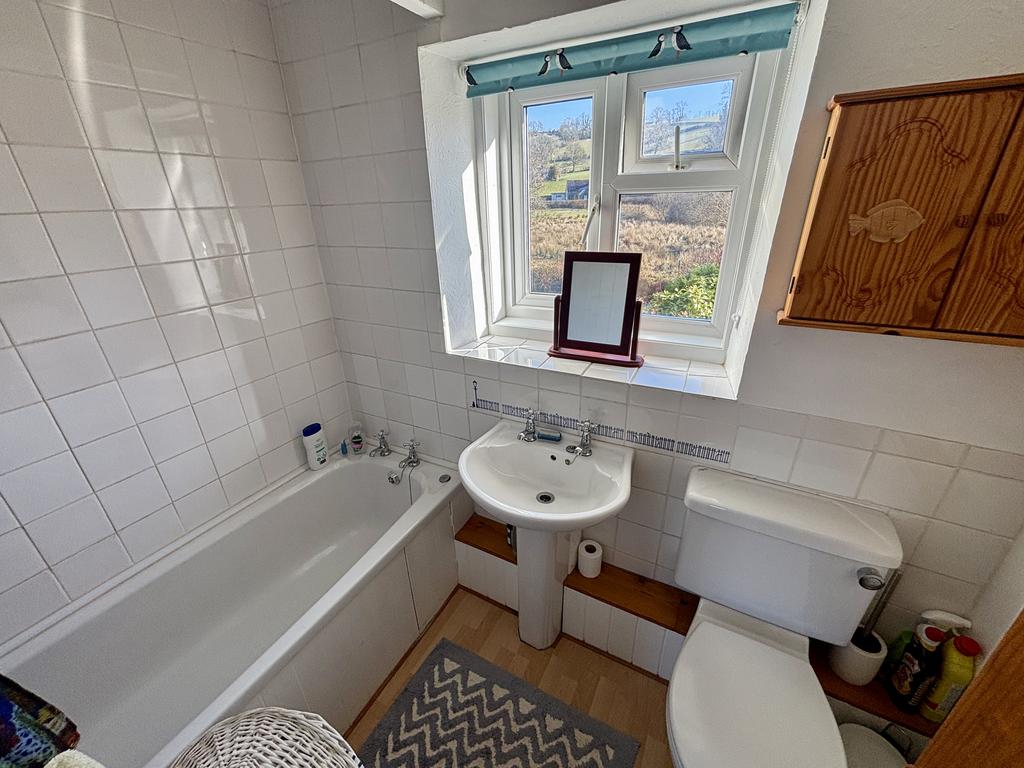 En suite bathroom