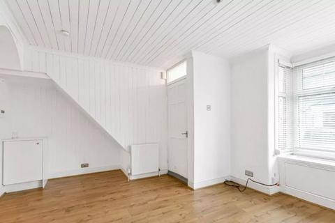 1 bedroom flat for sale, Lea Road, Enfield, EN2