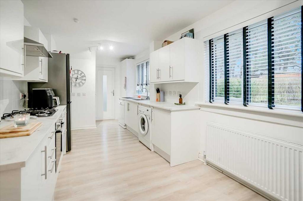 Kitchen Dining (3)